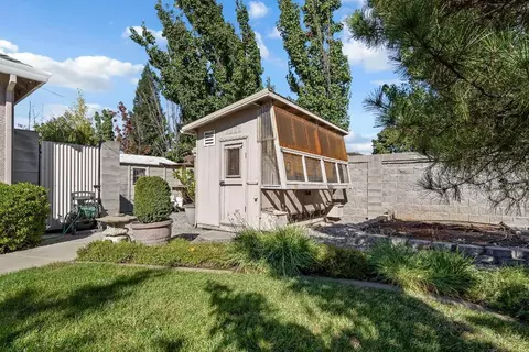 Exterior - 3685 Wimbledon Dr, Redding, CA 96002 photo 5 of 9