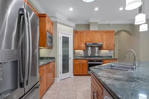 Kitchen - 3685 Wimbledon Dr, Redding, CA 96002 photo 4 of 7