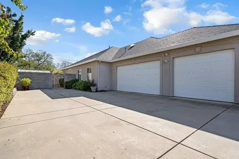 Other - 3685 Wimbledon Dr, Redding, CA 96002 photo 1 of 17