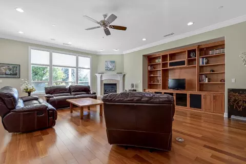 Living - 3685 Wimbledon Dr, Redding, CA 96002 photo 4 of 6