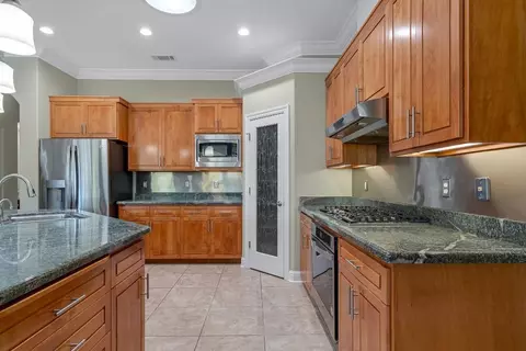 Kitchen - 3685 Wimbledon Dr, Redding, CA 96002 photo 5 of 7