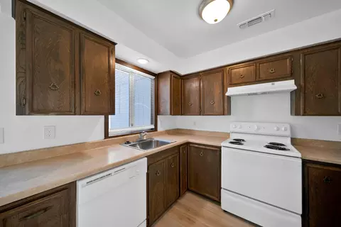 Kitchen - 1091 Del Sol Pl, Redding, CA 96002 photo 1 of 1