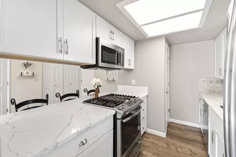 Kitchen - 200 Ridgetop Dr #31, Redding, CA 96003 photo 2 of 4