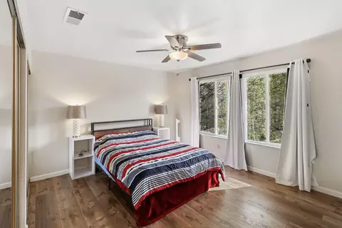 Bedroom - 200 Ridgetop Dr #31, Redding, CA 96003 photo 3 of 4