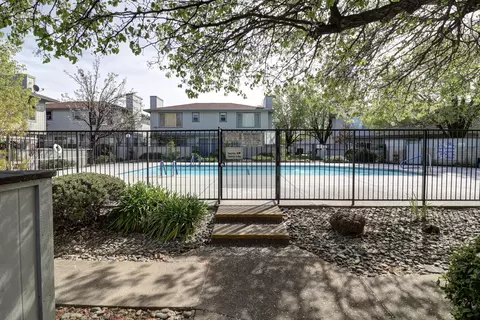 Exterior - 200 Ridgetop Dr #31, Redding, CA 96003 photo 7 of 9