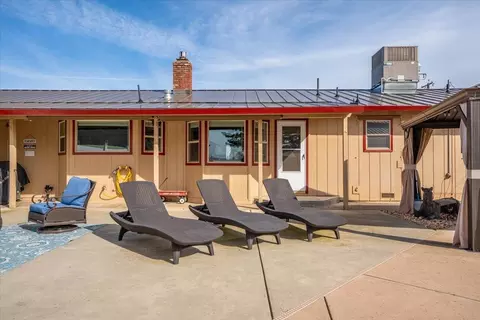 Exterior - 14115 Trinity Ave, Red Bluff, CA 96080 photo 7 of 25
