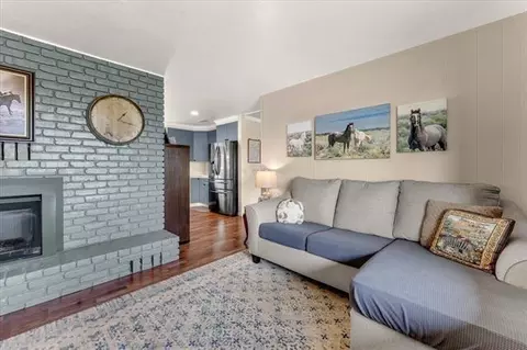 Living - 14115 Trinity Ave, Red Bluff, CA 96080 photo 4 of 5