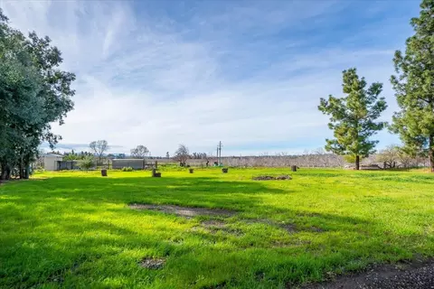 Exterior - 14115 Trinity Ave, Red Bluff, CA 96080 photo 25 of 25