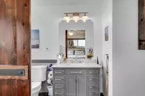 Bath - 14115 Trinity Ave, Red Bluff, CA 96080 photo 1 of 3