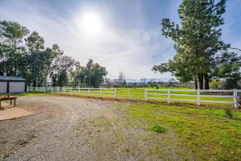 Exterior - 14115 Trinity Ave, Red Bluff, CA 96080 photo 23 of 25