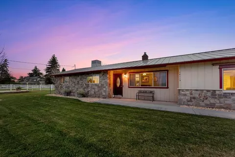 Exterior - 14115 Trinity Ave, Red Bluff, CA 96080 photo 3 of 25