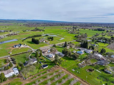 View/Area - 14115 Trinity Ave, Red Bluff, CA 96080 photo 6 of 8