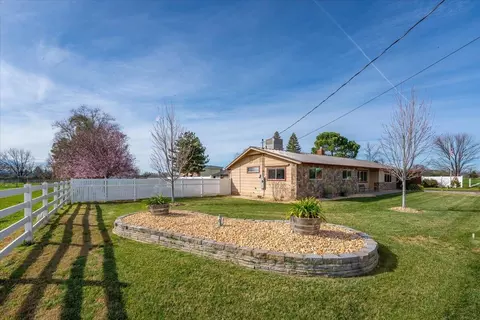 Exterior - 14115 Trinity Ave, Red Bluff, CA 96080 photo 13 of 25