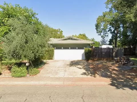 1952 Cirrus St, Redding, CA 96002