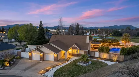 2192 Princeton Way, Redding, CA 96003