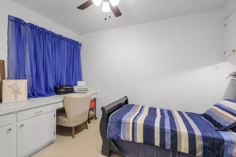 Bedroom - 20728 Old 44 Dr, Redding, CA 96003 photo 4 of 8