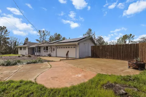 Exterior - 20728 Old 44 Dr, Redding, CA 96003 photo 10 of 12