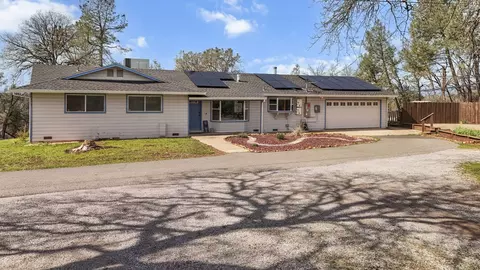 20728 Old 44 Dr, Redding, CA 96003
