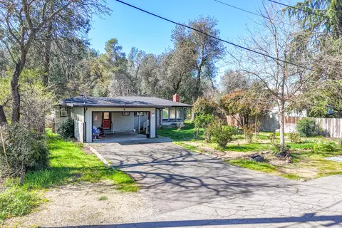6210 Dolores Ave, Anderson, CA 96007