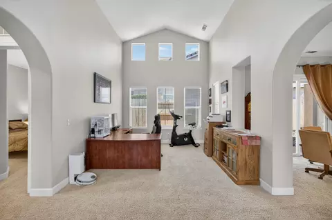 Entry Way - 751 Woodacre Dr, Redding, CA 96002 photo 8 of 8