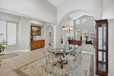 Entry Way - 751 Woodacre Dr, Redding, CA 96002 photo 6 of 8