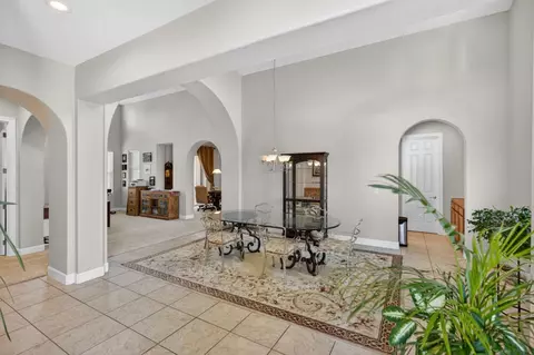 Entry Way - 751 Woodacre Dr, Redding, CA 96002 photo 3 of 8