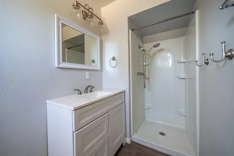 Bath - 852 Lake Blvd, Redding, CA 96003 photo 1 of 3