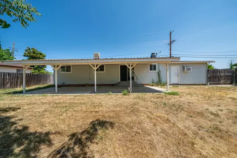 Exterior - 852 Lake Blvd, Redding, CA 96003 photo 5 of 10