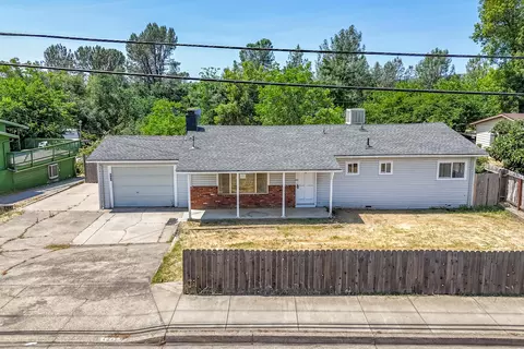 Exterior - 852 Lake Blvd, Redding, CA 96003 photo 10 of 10
