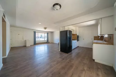 Living - 852 Lake Blvd, Redding, CA 96003 photo 4 of 4