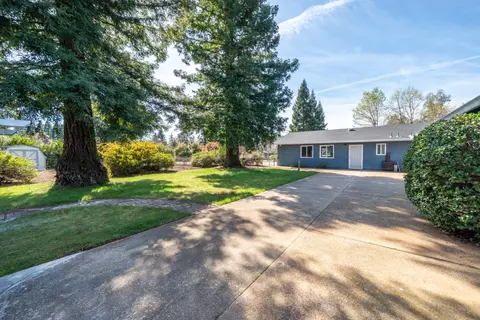 Exterior - 19767 Paso Robles Ave, Redding, CA 96003 photo 9 of 21