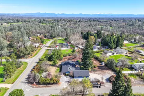 View/Area - 19767 Paso Robles Ave, Redding, CA 96003 photo 2 of 5