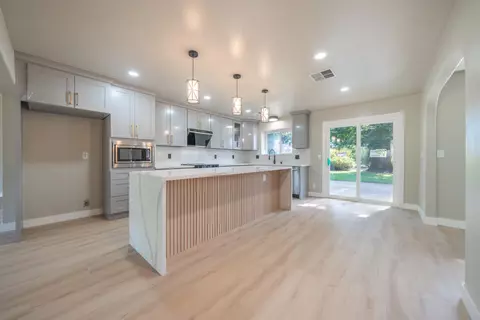 Kitchen - 19767 Paso Robles Ave, Redding, CA 96003 photo 1 of 6