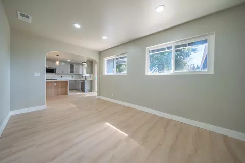 Living - 19767 Paso Robles Ave, Redding, CA 96003 photo 5 of 5