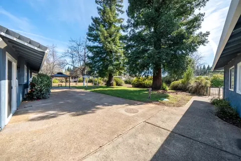 Exterior - 19767 Paso Robles Ave, Redding, CA 96003 photo 5 of 21