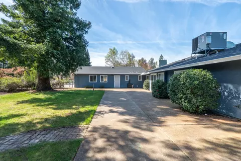 Exterior - 19767 Paso Robles Ave, Redding, CA 96003 photo 10 of 21