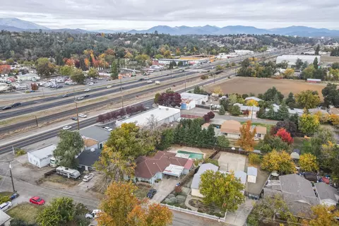 View/Area - 2340 Wilsey Dr, Redding, CA 96001 photo 3 of 4