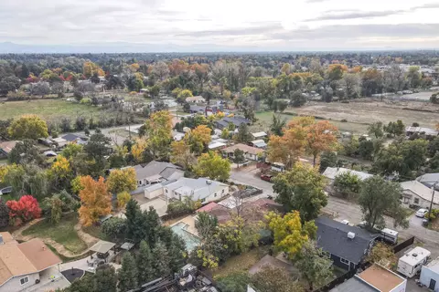 View/Area - 2340 Wilsey Dr, Redding, CA 96001 photo 2 of 4