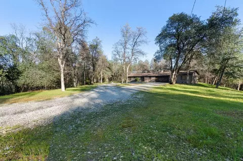 Exterior - 8003 Narrows Way, Redding, CA 96001 photo 6 of 15