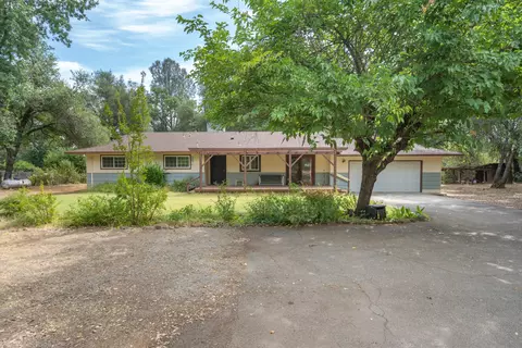 10587 Quail Hollow Dr, Redding, CA 96003