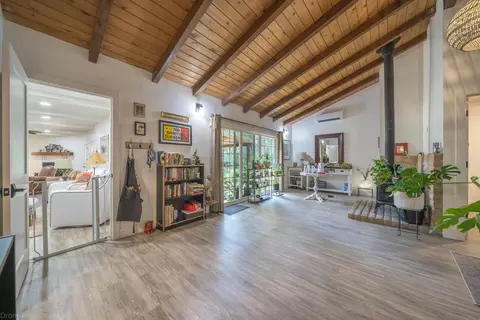 Entry Way - 10587 Quail Hollow Dr, Redding, CA 96003 photo 1 of 1
