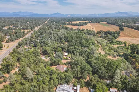 View/Area - 10587 Quail Hollow Dr, Redding, CA 96003 photo 1 of 4