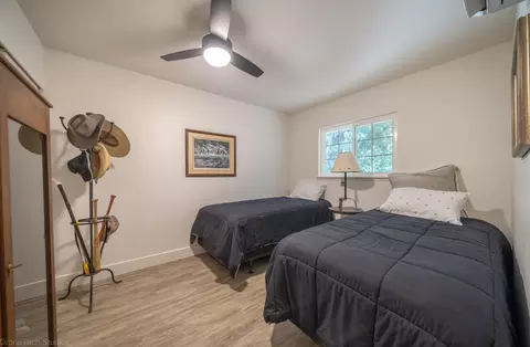 Bedroom - 10587 Quail Hollow Dr, Redding, CA 96003 photo 2 of 3