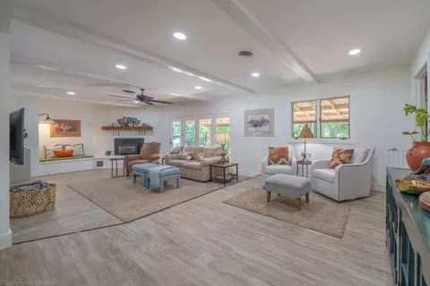 Living - 10587 Quail Hollow Dr, Redding, CA 96003 photo 2 of 3