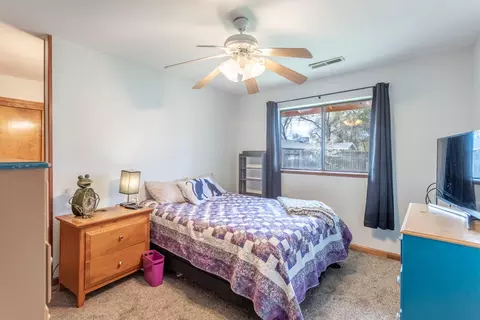 Bedroom - 2728 Jasmine Way, Redding, CA 96002 photo 2 of 2