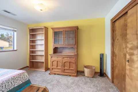 Bedroom - 2728 Jasmine Way, Redding, CA 96002 photo 1 of 2