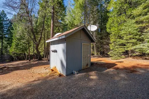 Exterior - 8495 Sky Tree Ln, Shingletown, CA 96088 photo 12 of 24
