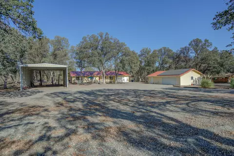 Exterior - 18601 Stallion Dr, Red Bluff, CA 96080 photo 1 of 20