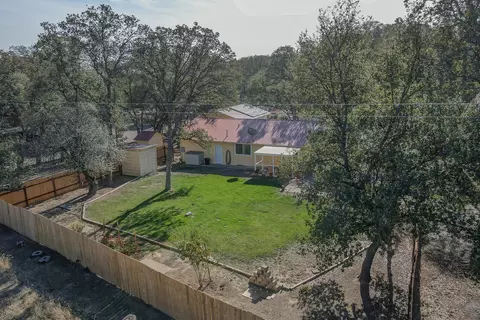 Exterior - 18601 Stallion Dr, Red Bluff, CA 96080 photo 7 of 20