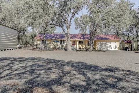 Exterior - 18601 Stallion Dr, Red Bluff, CA 96080 photo 16 of 20